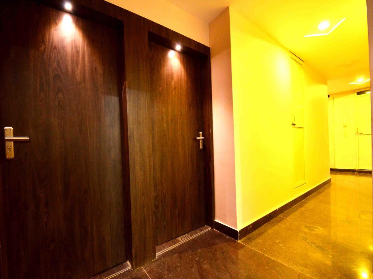 Oyo 2403 Hotel Aamantran Avenue Ujjain Esterno foto